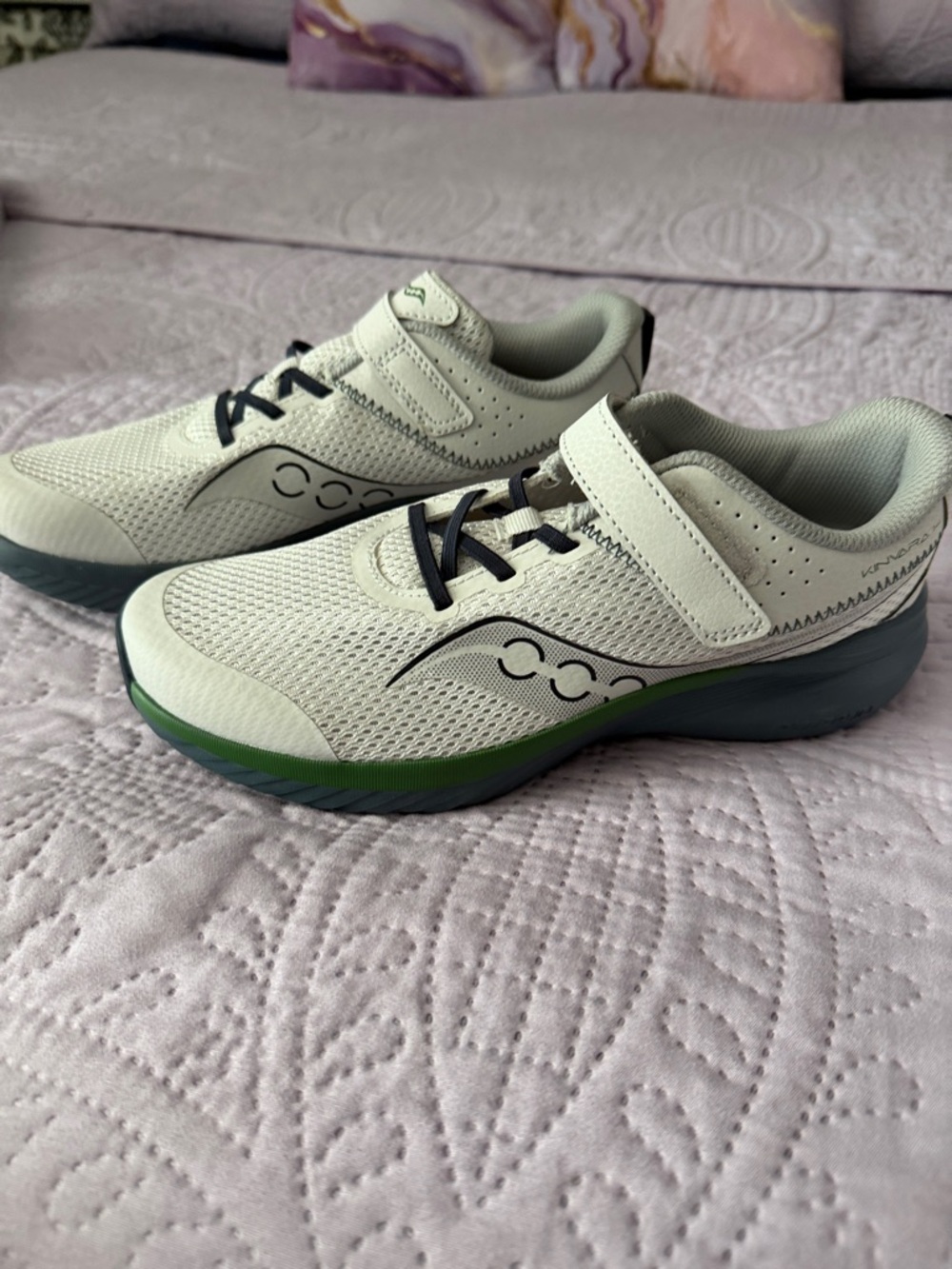 Kids' Lightweight Mesh Sneakers - Cream with Green Accent